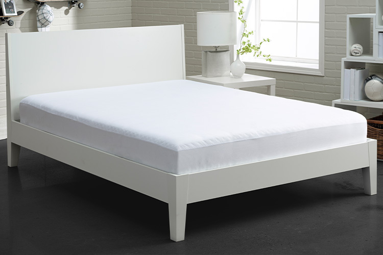 basic mattress protector elastic corners